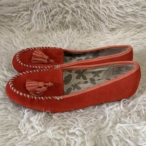 12-23 Lands End Slip On Moccasin Shoes Tassel Womens Orange 7 Suede